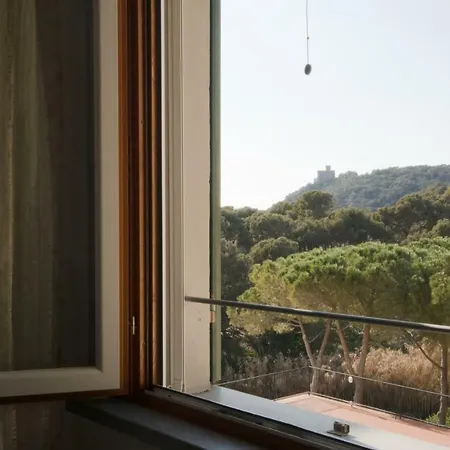Casa A 50 Mt Dal Mare Con Piscina A Quercianella